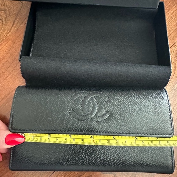 CHANEL Black Wallet; Preloved - Picture 14 of 15